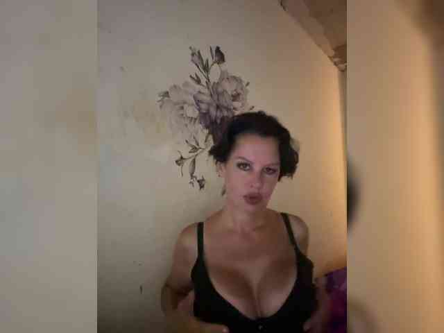 RoyalBreasts