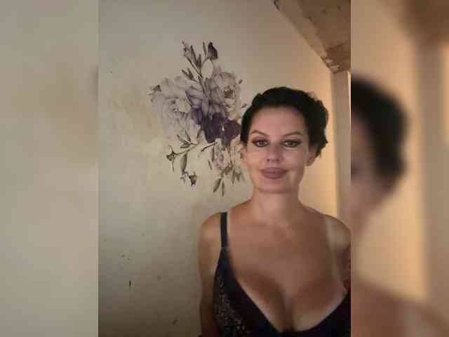 RoyalBreasts
