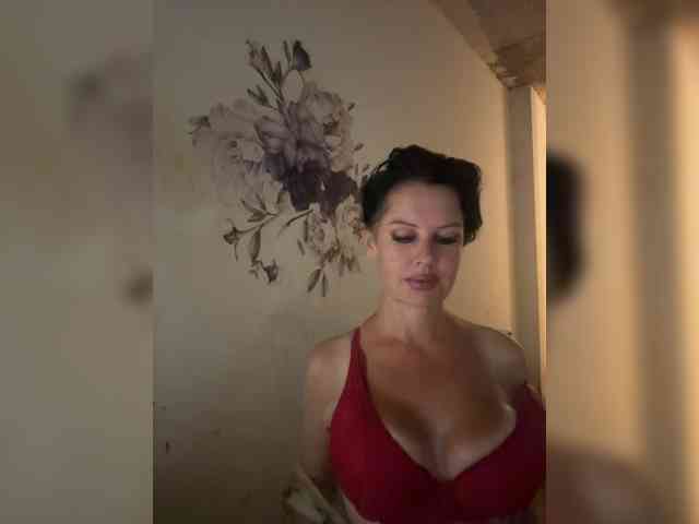 RoyalBreasts
