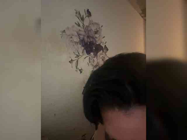 RoyalBreasts webcam