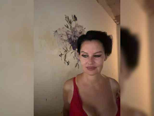 RoyalBreasts webcam