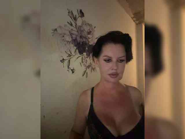 RoyalBreasts