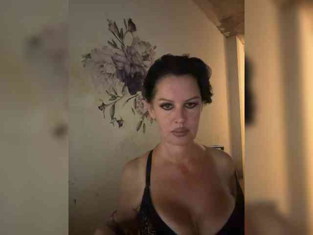 RoyalBreasts