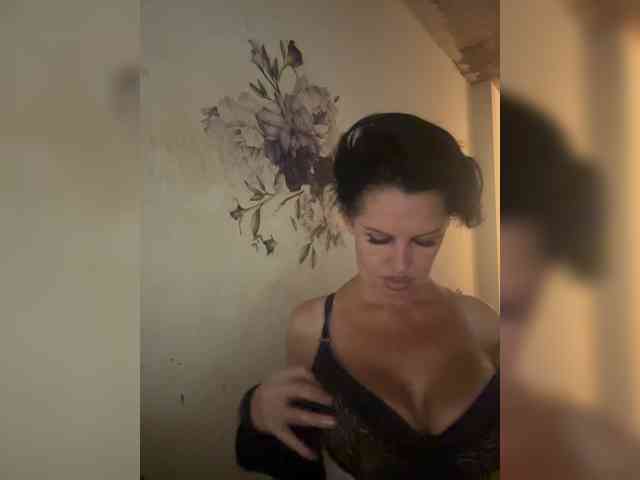 RoyalBreasts