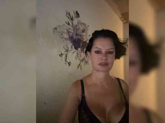 RoyalBreasts