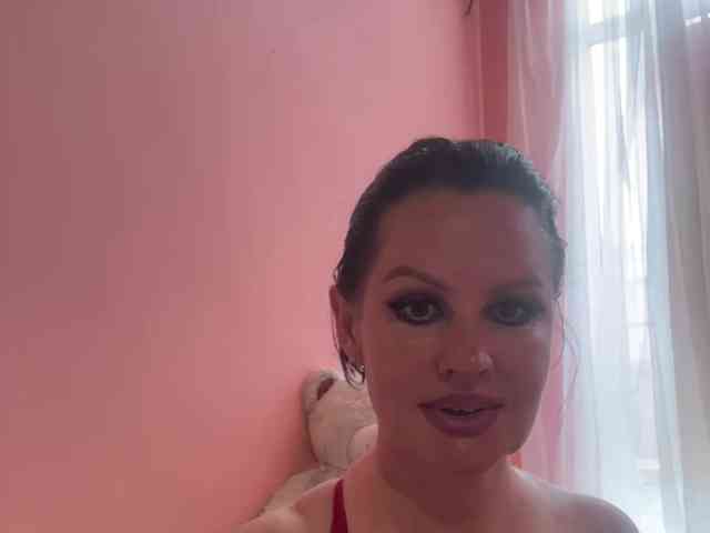 RoyalBreasts webcam