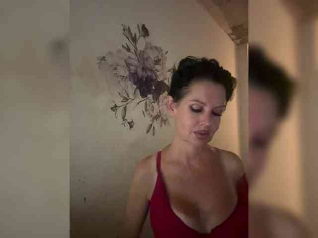 RoyalBreasts