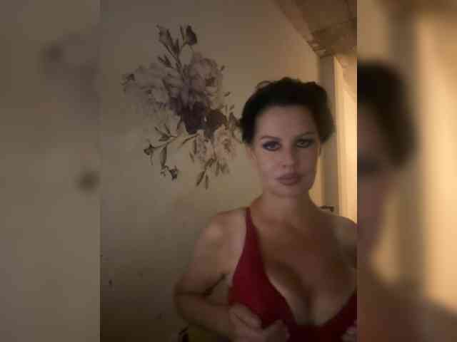RoyalBreasts