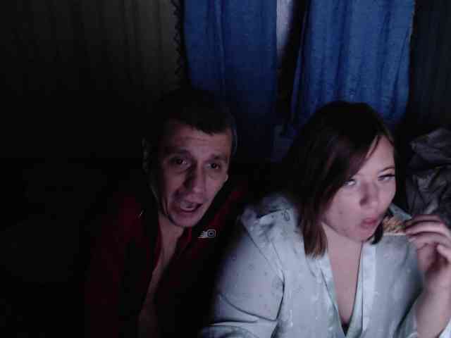AllNaturalCouple webcam