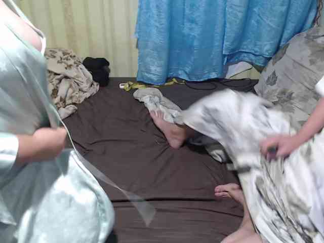 AllNaturalCouple webcam