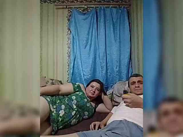 AllNaturalCouple webcam