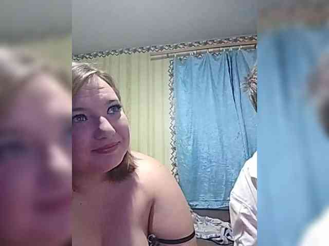AllNaturalCouple webcam