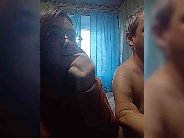 AllNaturalCouple webcam