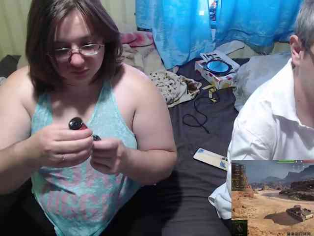 AllNaturalCouple webcam
