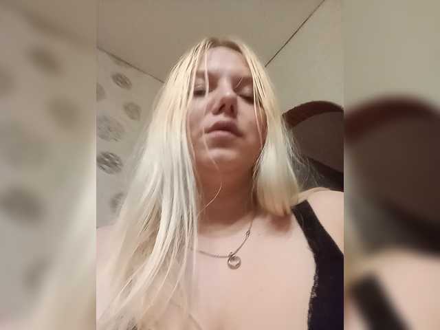 Kira-Kriss live webcam show