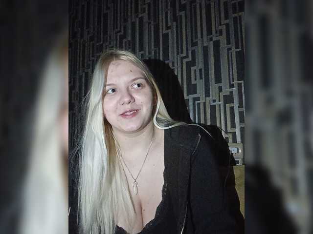 Kira-Kriss live cam on BongaCams