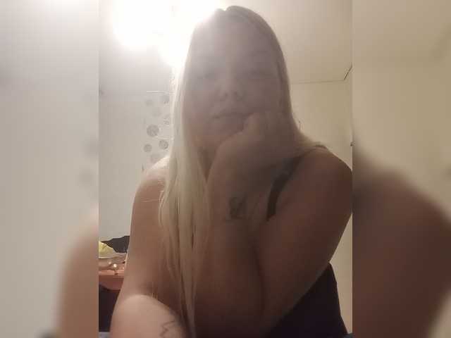 Kira-Kriss live webcam show
