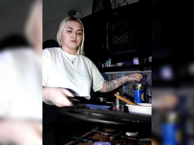 Kira-Kriss live cam on BongaCams