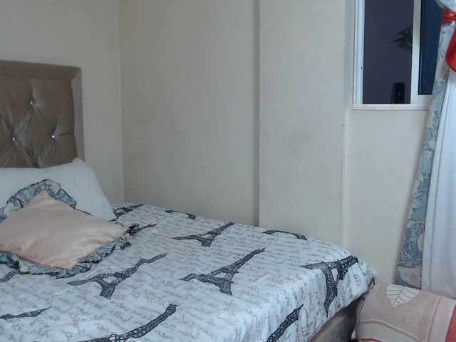 alisse27's BongaCams show and profile