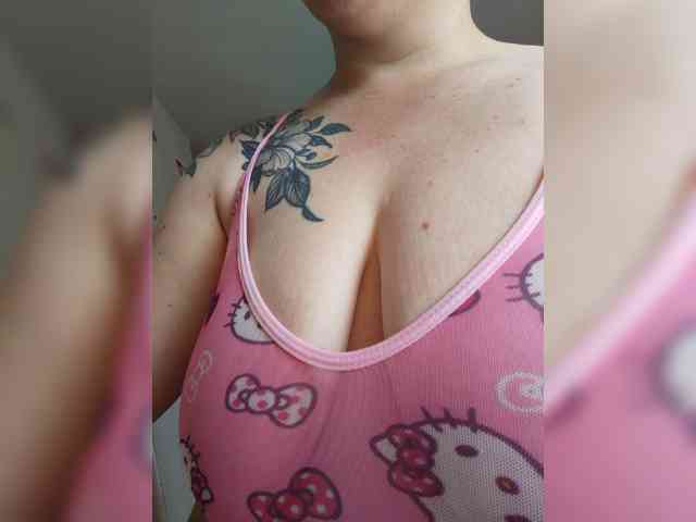 MilanaRox webcam
