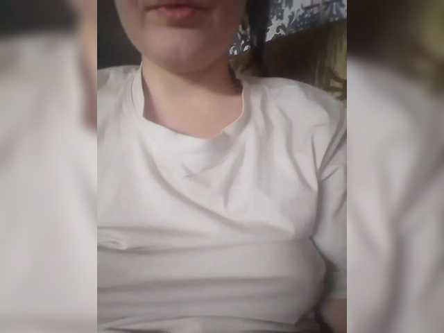 Elena19962 live cam on BongaCams
