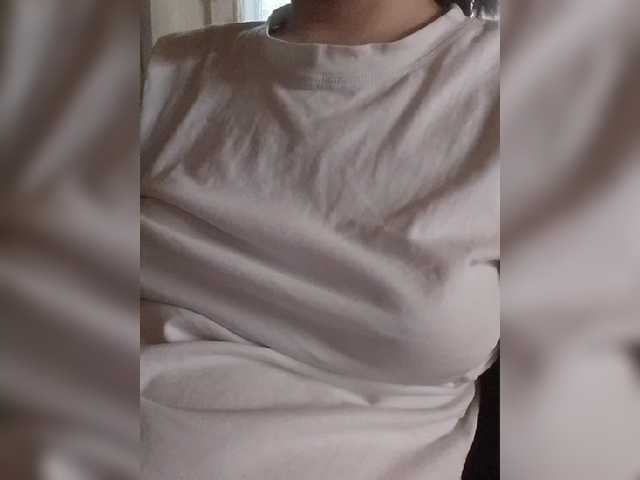 Elena19962 live cam on BongaCams