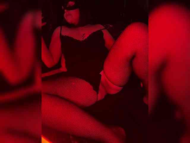 VikkiMommy webcam