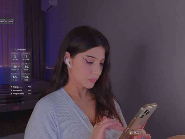 -umbre11a- live cam on BongaCams