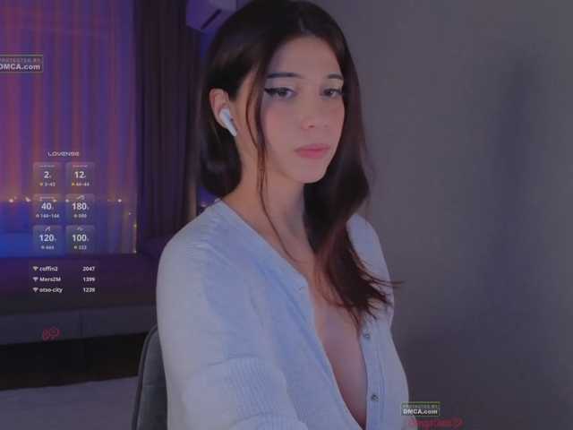 -umbre11a- live cam on BongaCams