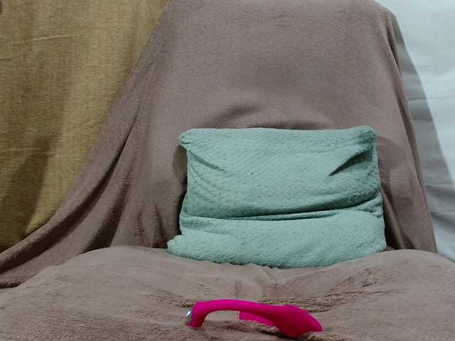 Lolaxx-x live cam on BongaCams