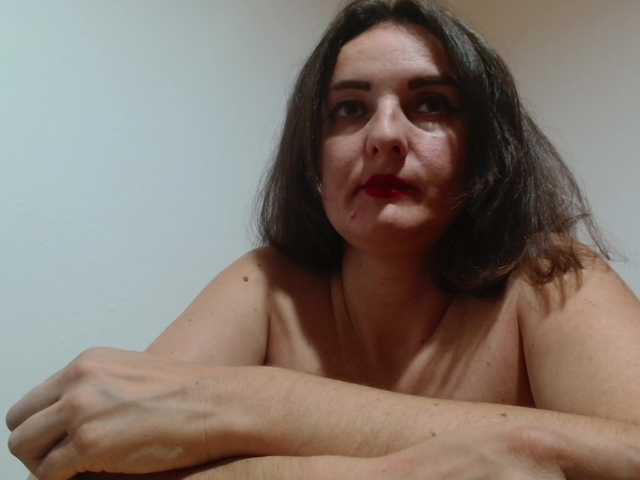 Lolaxx-x