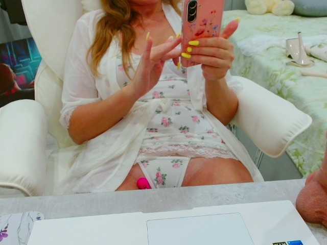 JuicyGloss