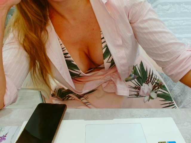 JuicyGloss