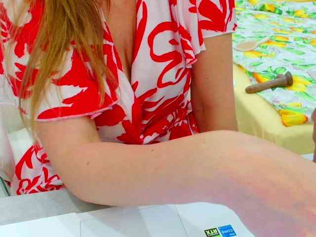 JuicyGloss webcam