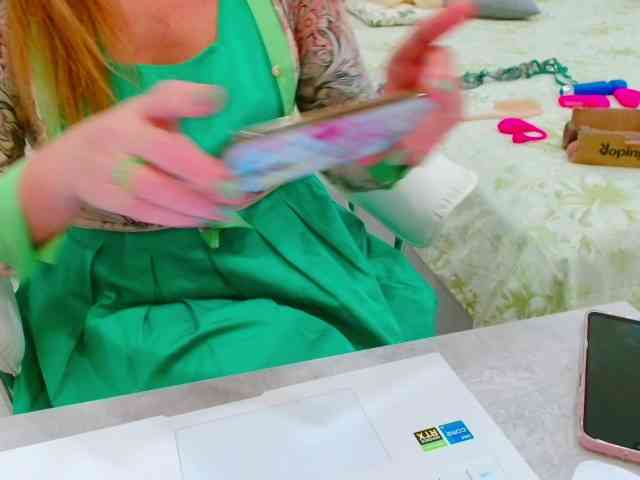 JuicyGloss webcam