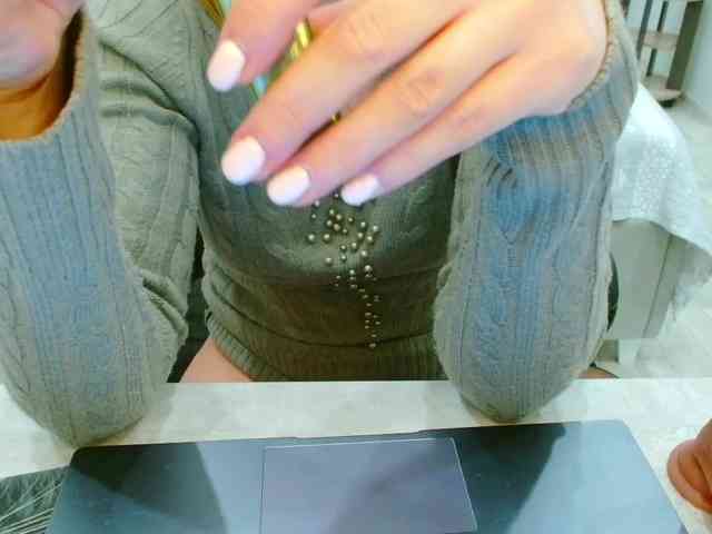 JuicyGloss webcam