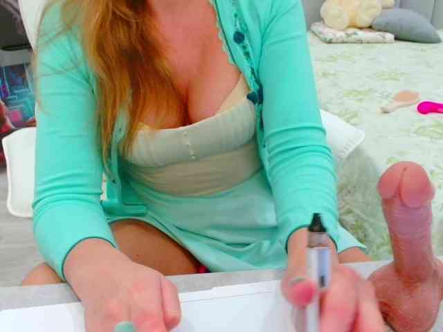 JuicyGloss webcam