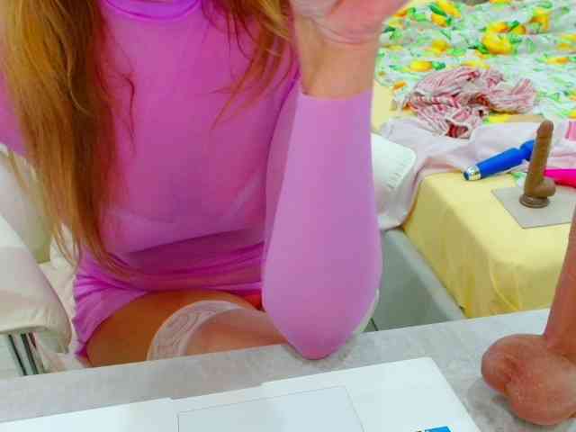JuicyGloss webcam