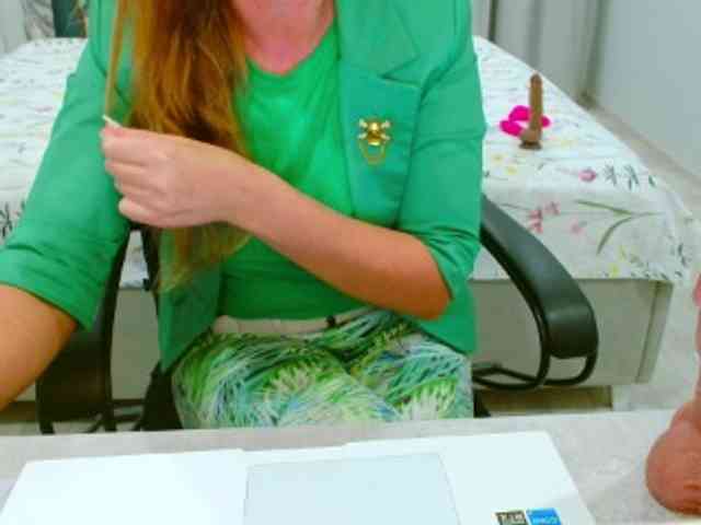 JuicyGloss webcam