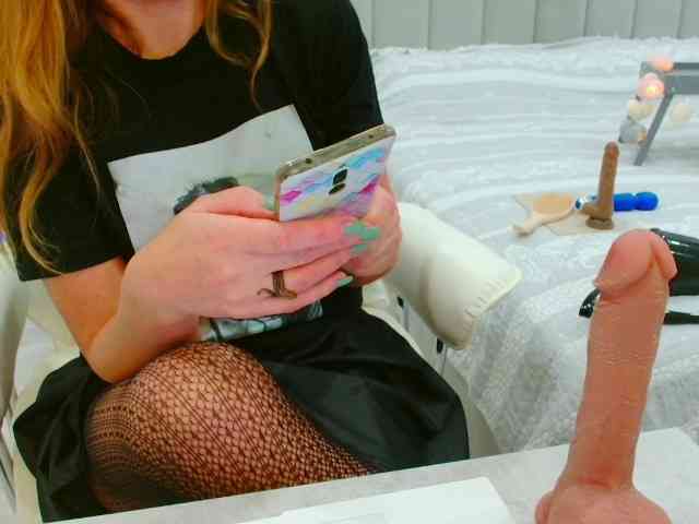 JuicyGloss's webcam live show