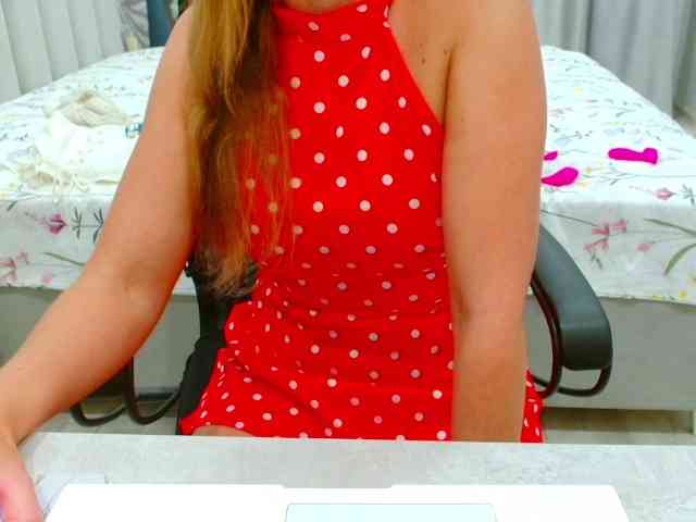 JuicyGloss webcam