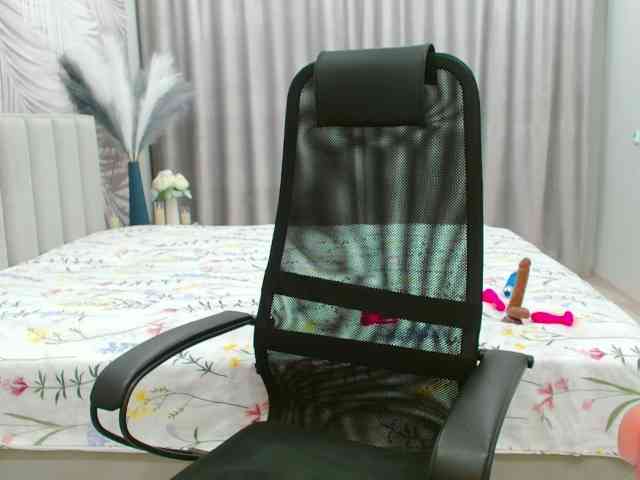 JuicyGloss webcam
