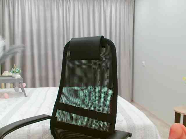 JuicyGloss webcam
