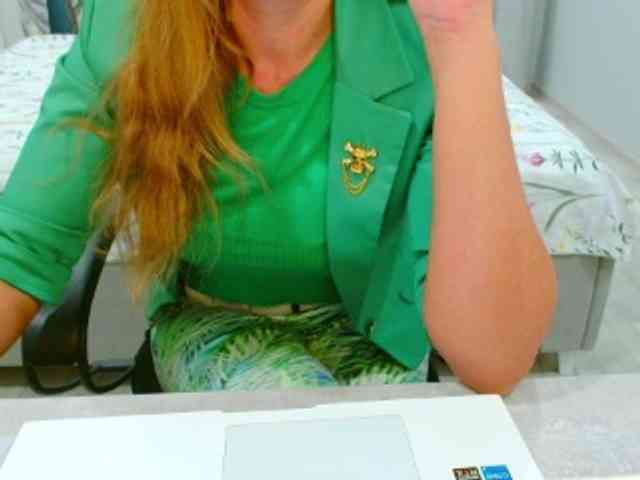 JuicyGloss webcam