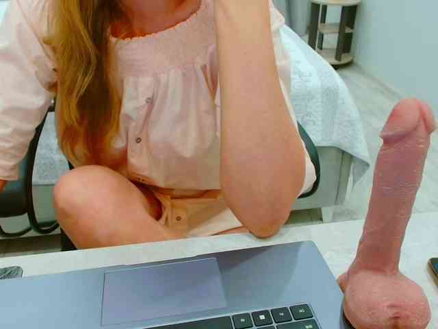 JuicyGloss webcam