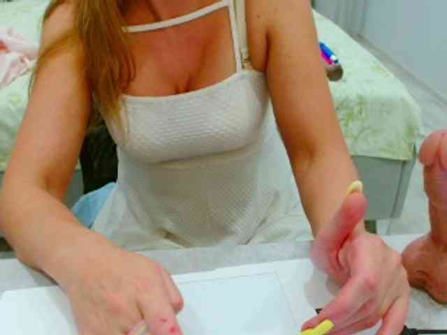 JuicyGloss webcam