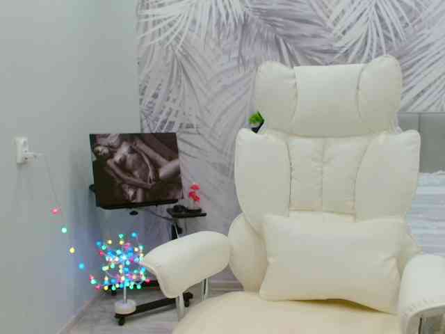 JuicyGloss webcam