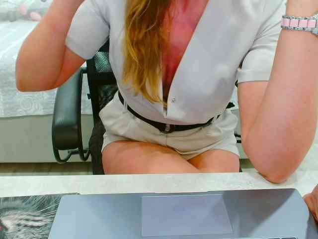 JuicyGloss webcam