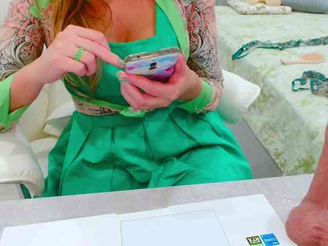 JuicyGloss webcam