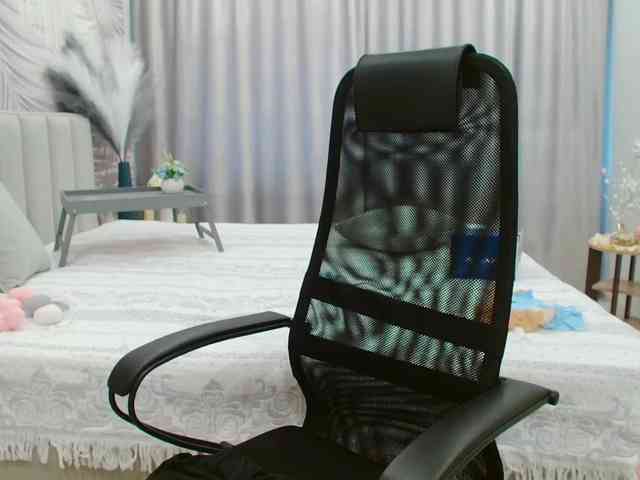 JuicyGloss webcam